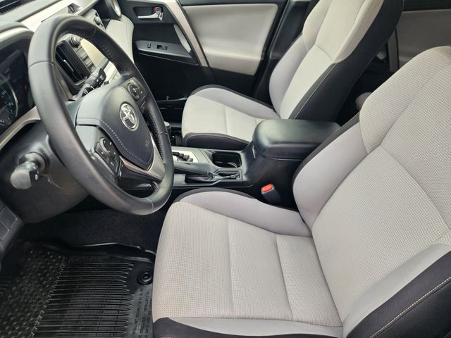 2018 Toyota RAV4 Hybrid XLE Silver at Bayway Cadillac of The Woodlands