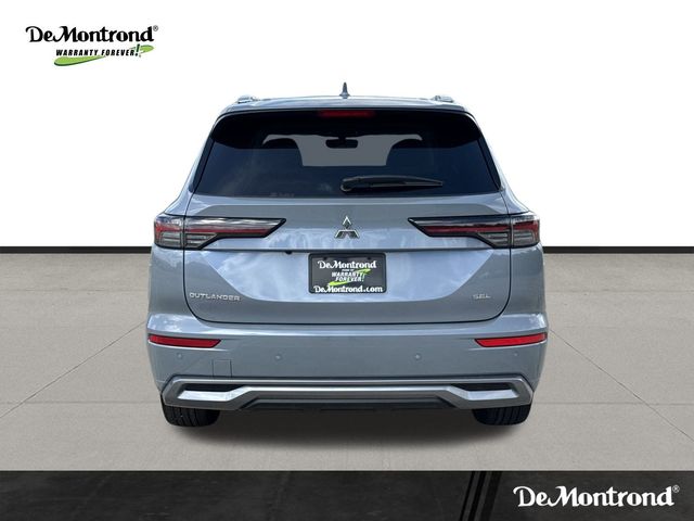 New 2025 Gray Mitsubishi SEL image 6