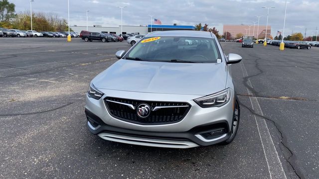 2018 Buick Regal TourX Essence 3