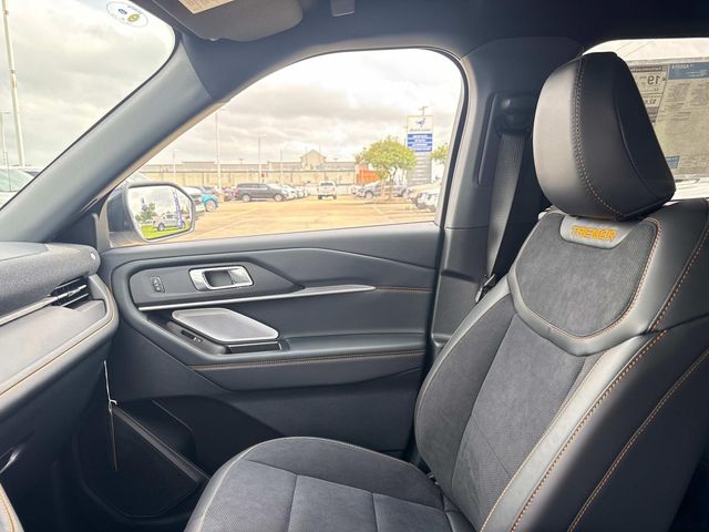 New 2026 White Ford Tremor image 18