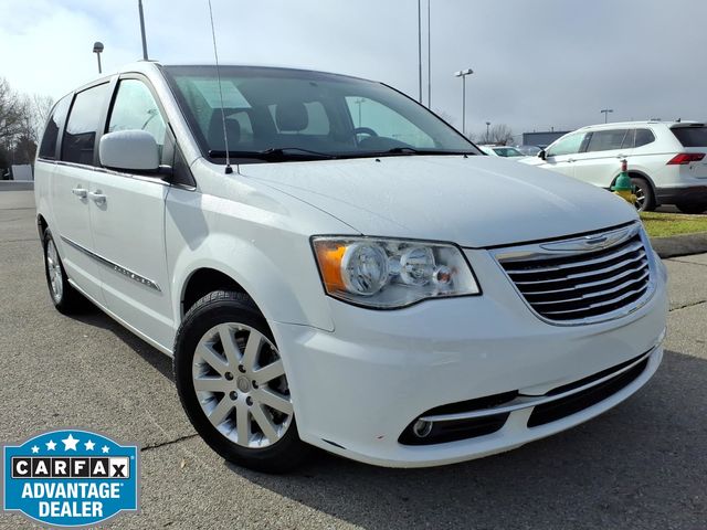 2015 Chrysler Town & Country Touring FWD