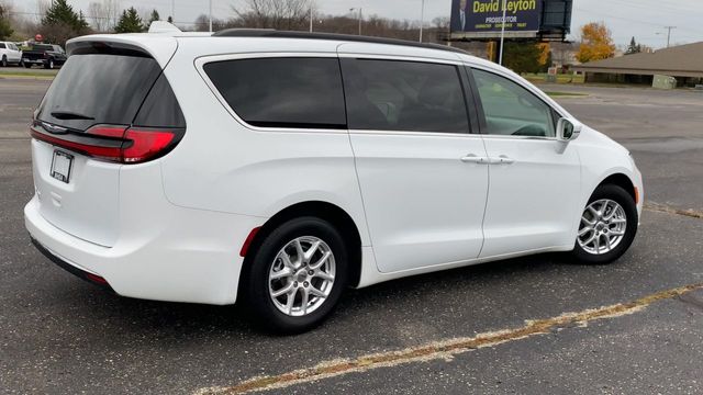 2022 Chrysler Pacifica Touring L 8