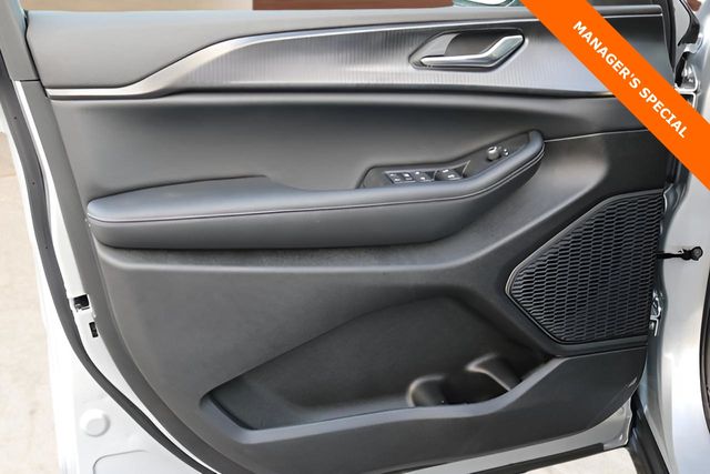 New Car 2025 Jeep Grand Cherokee L  Laredo X For Sale Under $35,000 In Austin, Texas