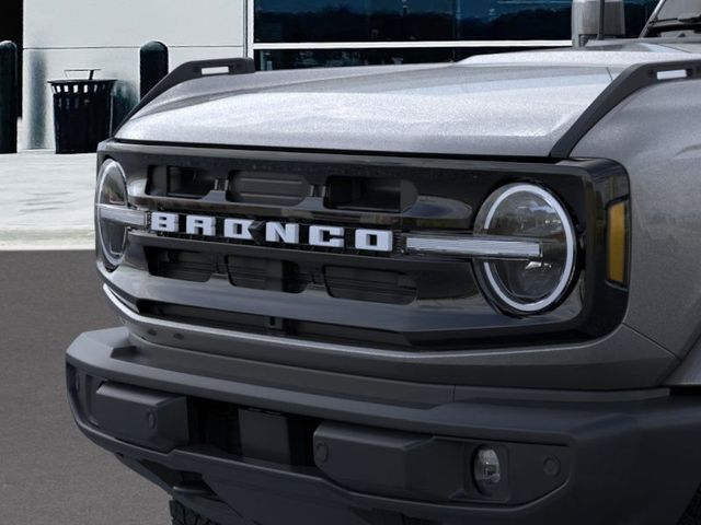 2024 Ford Bronco Outer Banks 19