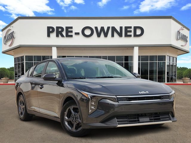 Interstellar Gray 2025 Kia K4 LXS FWD Sedan Front-Wheel Drive Continuously Variable Transmission