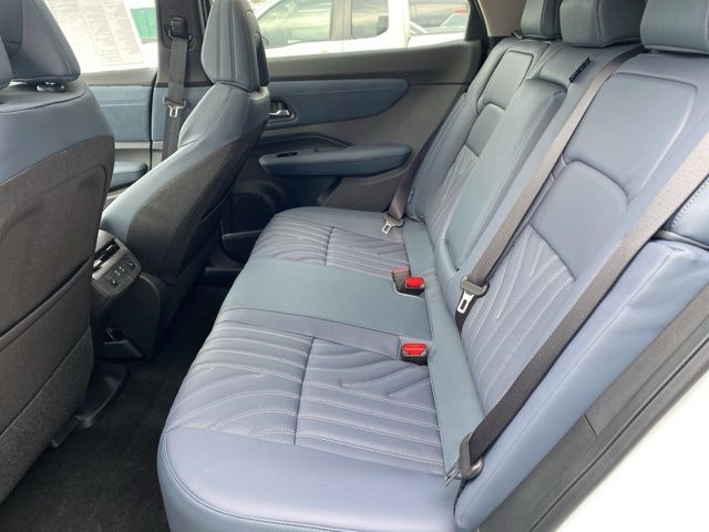 2025 Nissan Ariya PLATINUM+ e-4ORCE photo