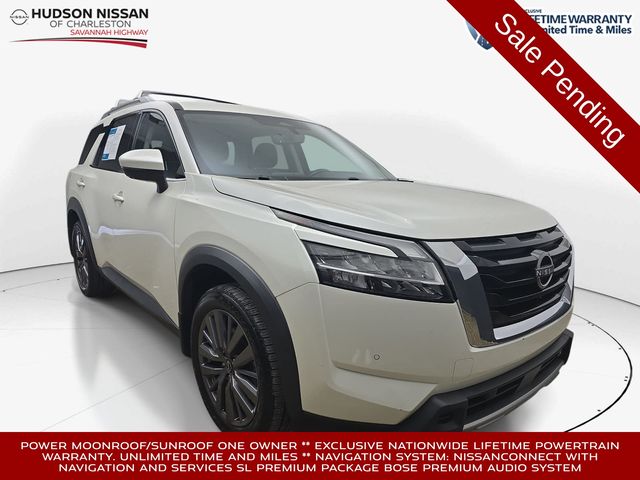 Pearl White Tricoat 2024 Nissan Pathfinder SUV / Crossover Front-Wheel Drive 9-Speed Automatic