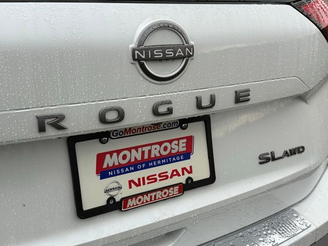 2025 Nissan Rogue SL 22