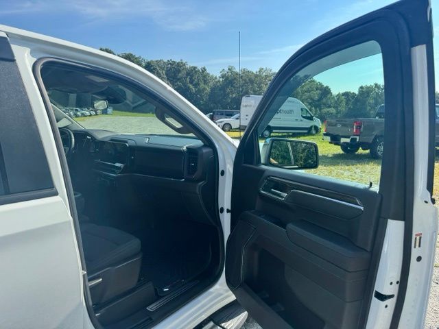 Used 2023 White Chevrolet LT image 13