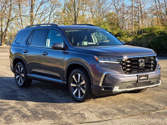 2025 Honda Pilot Touring 19