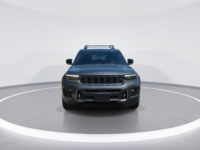 Used 2022 Gray Jeep Overland image 3