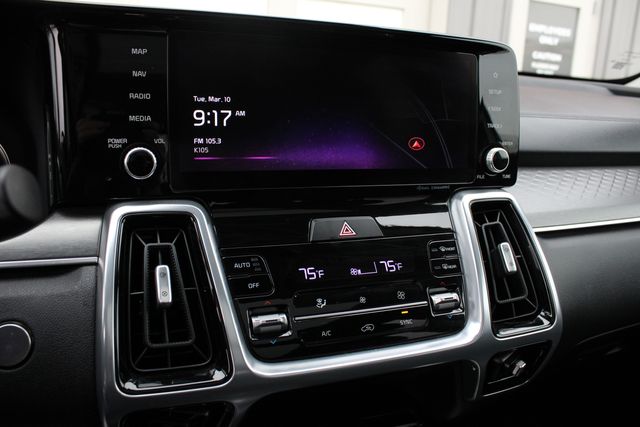 Used 2023 White Kia SX image 17