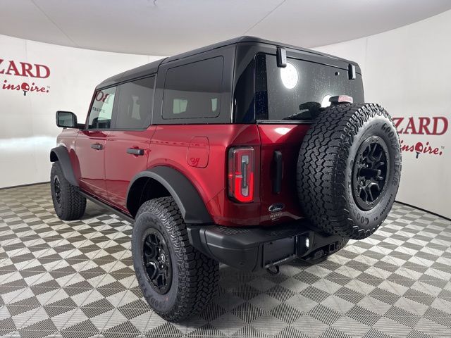 2025 Ruby Red Metallic Tinted Clearcoat Ford Bronco Badlands 4X4 SUV