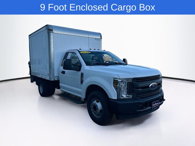 Oxford White 2019 Ford F-350 Super Duty Chassis XL DRW RWD Pickup Truck 4X2 6-Speed Automatic