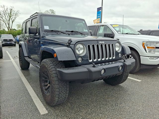 Rhino Clearcoat 2016 Jeep Wrangler Unlimited Sahara 4WD SUV / Crossover Four-Wheel Drive 6-Speed Manual