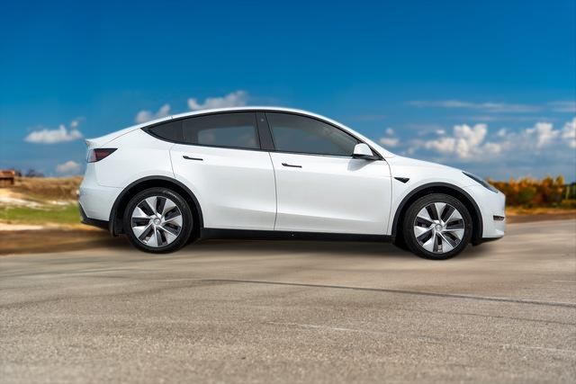 2021 Tesla Model Y Long Range 8