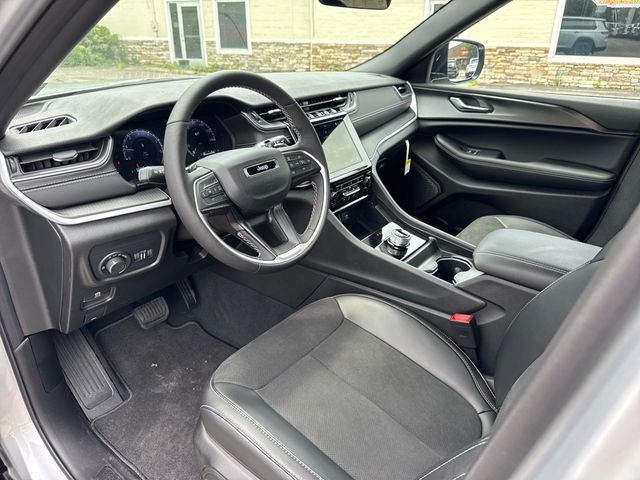 New 2025 Silver Jeep Altitude X image 10