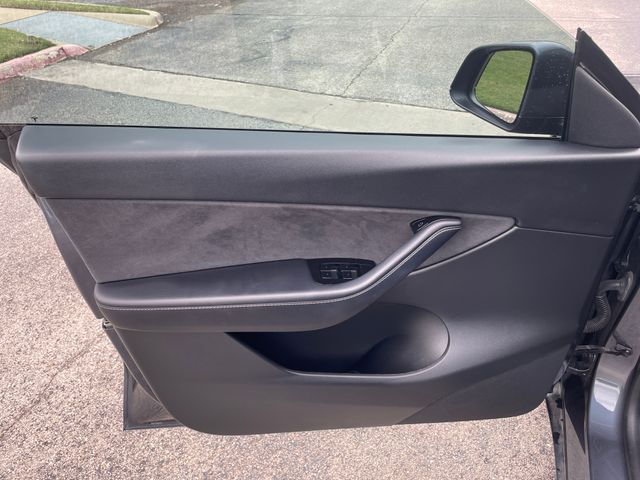 Used 2020 Tesla Model Y Long Range 4D Sport Utility