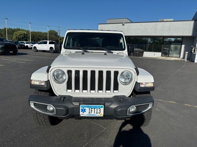 2018 Bright White Clearcoat Jeep Wrangler Unlimited Sahara 4X4 SUV