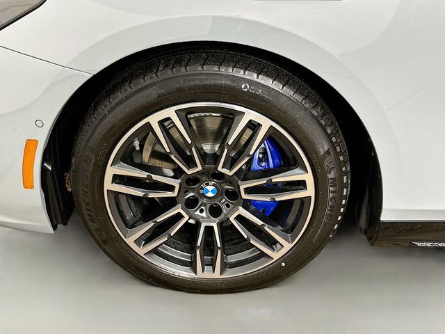 2025 BMW 5 Series 530i xDrive 33