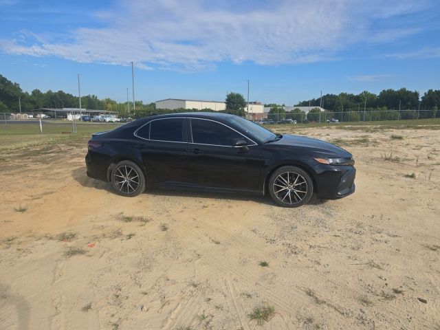 Used 2022 Midnight Black Metallic Toyota SE image 17