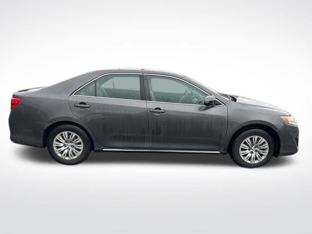 2012 Toyota Camry SE 4