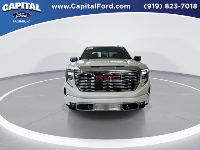 Used 2024 White GMC Denali image 3