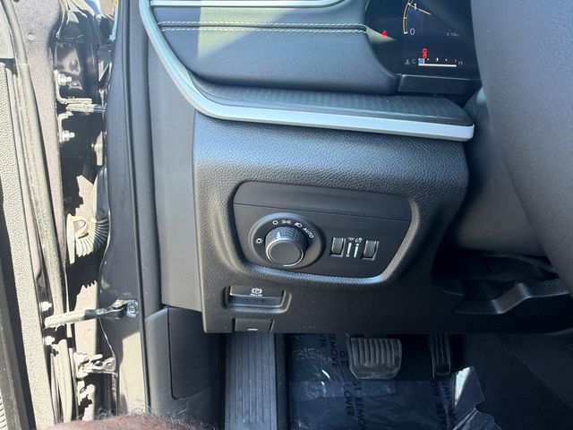 used 2023 Jeep Grand Cherokee car, priced at $25,160