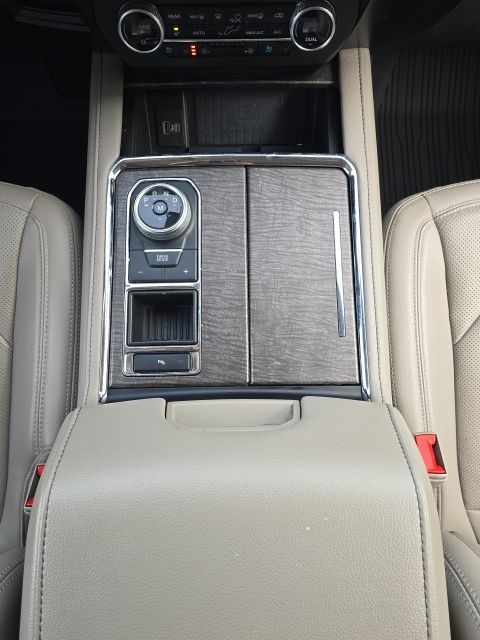 2021 Ford Expedition Limited:L165851A