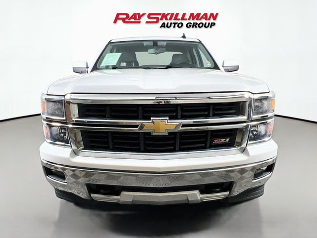 Used 2015 White Chevrolet LT2 image 2