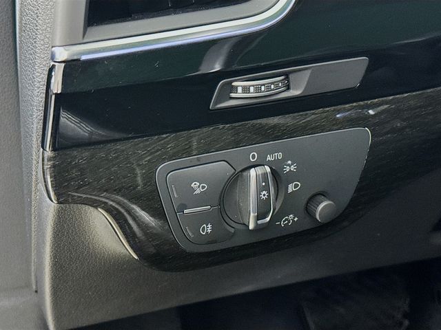 2019 Gray Metallic Audi Q7 55 Premium Plus quattro AWD SUV