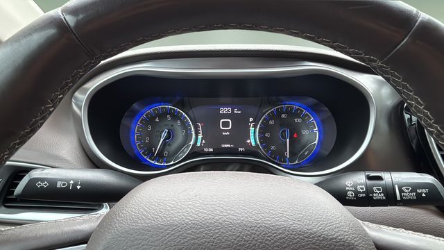 Used 2017 Gray Chrysler Touring L Plus image 15