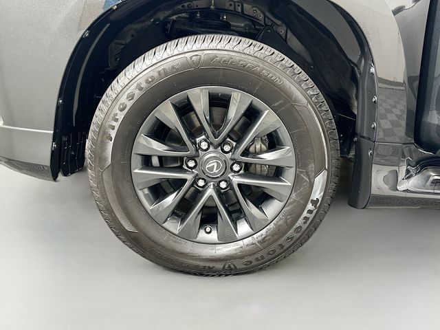 Thumbnail: 2023 Lexus GX - 32