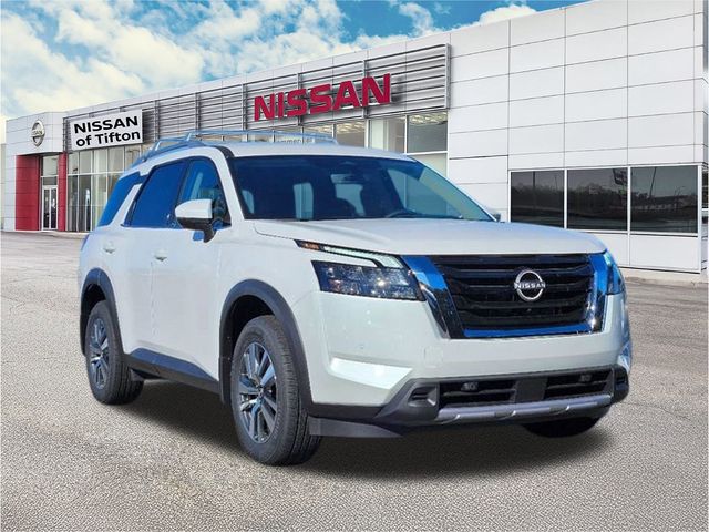 2025 Nissan Pathfinder SL's photo