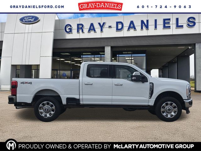 2023 Ford F-250 Super Duty Lariat Crew Cab 4WD