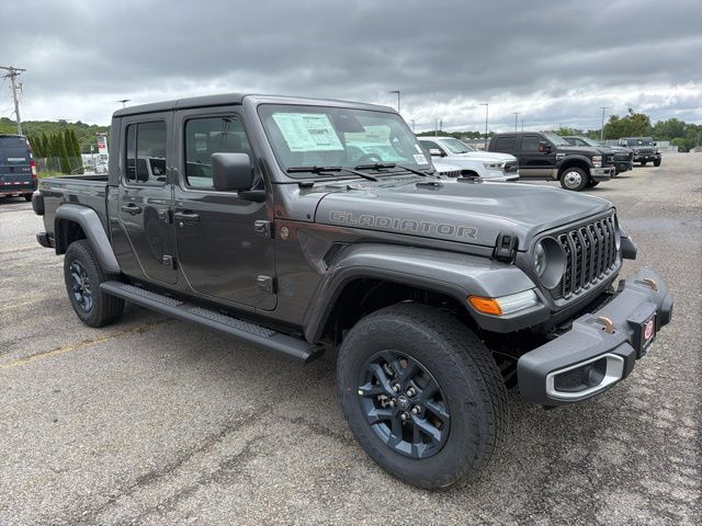 2026 Jeep Gladiator 85th Anniversary Edition Auto's photo