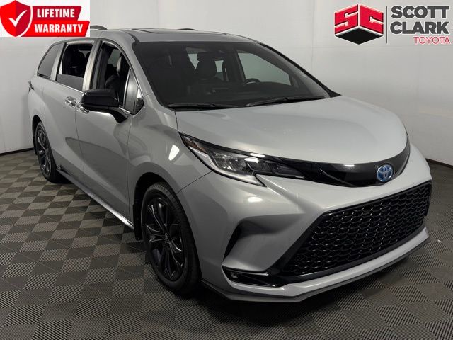 2025 Toyota Sienna XSE