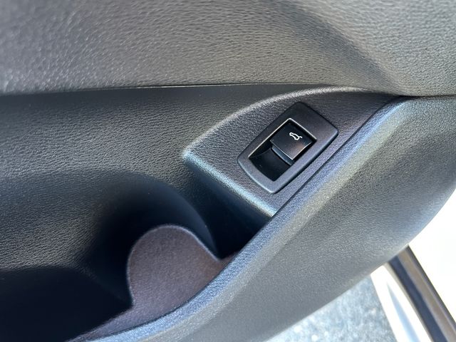 Used 2021 White BMW sDrive28i image 19