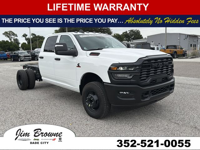 Bright White Clearcoat 2026 RAM 3500 Chassis Pickup Truck Four-Wheel Drive 8-Speed Automatic