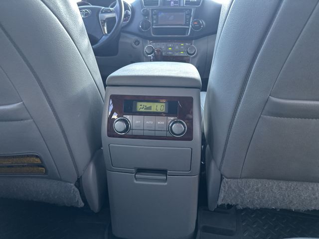 Used 2013 Blue Toyota Limited image 24