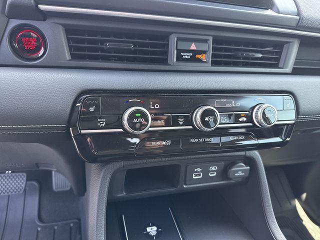 Used 2025 Honda Pilot SUV