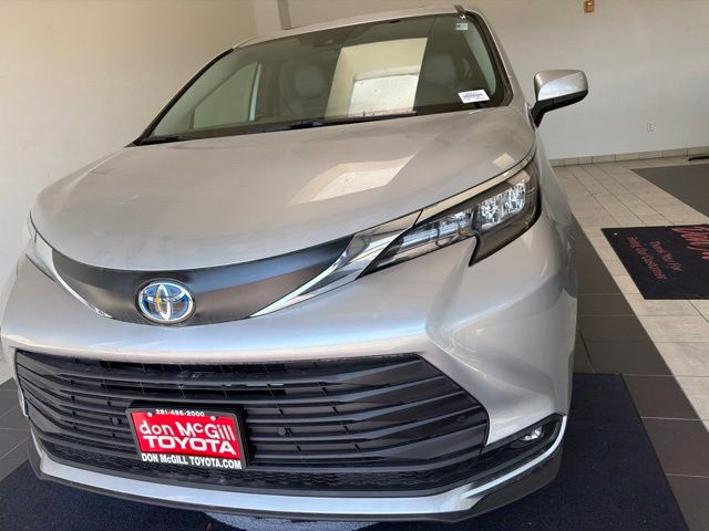 2025 Toyota Sienna XLE Silver at Toyota of Victoria