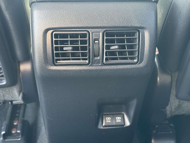 Used 2022  Toyota Limited image 11