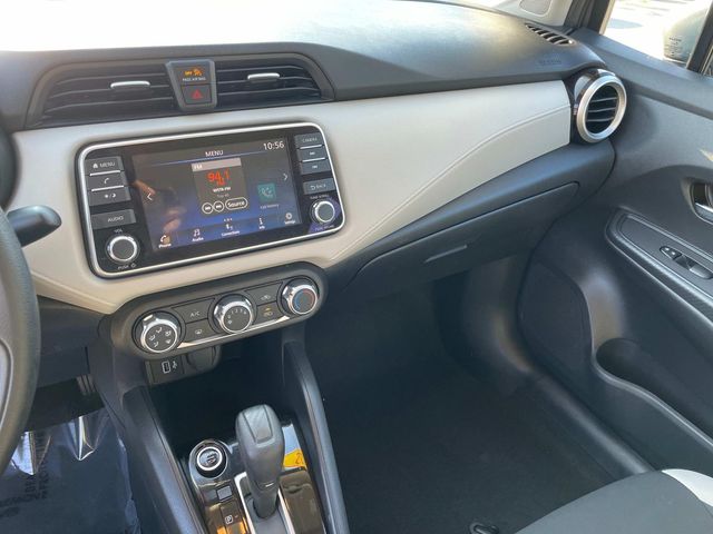 2022 Nissan Versa 1.6 SV 19