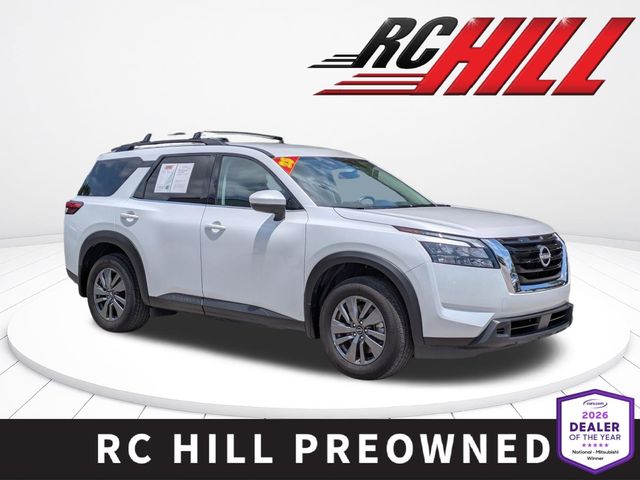 2025 Nissan Pathfinder SV