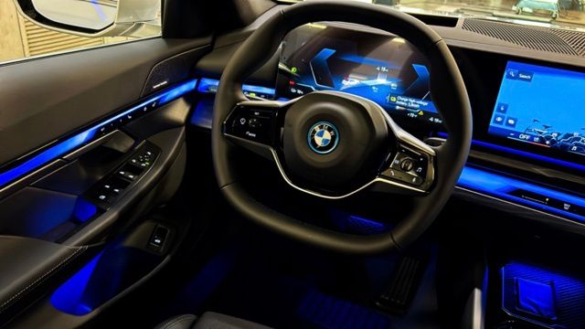 2025 BMW i5 xDrive40 13