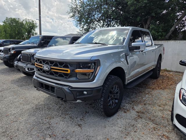 Used 2025 Silver Ford Tremor image 3