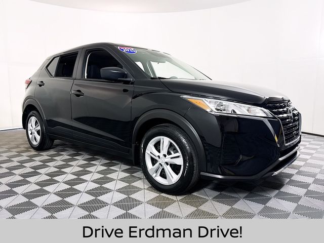 2025 Nissan Kicks Play 1.6 FWD's photo