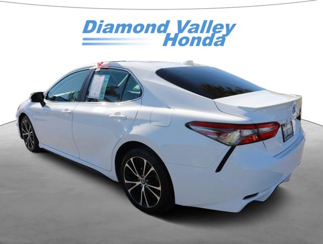 2019 Toyota Camry SE 4