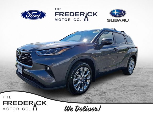 Magnetic Gray Metallic 2024 Toyota Highlander SUV / Crossover All-Wheel Drive 8-Speed Automatic